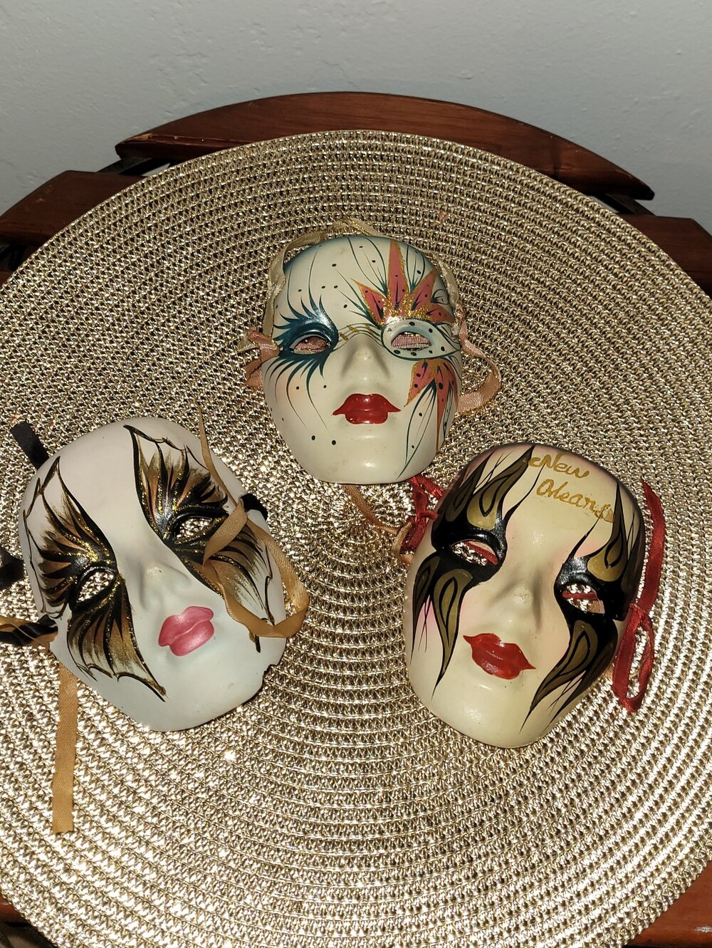 Vintage 1991-92 *signed Hand-Painted Mardi Gras Harlequin CERAMIC Decor Mask